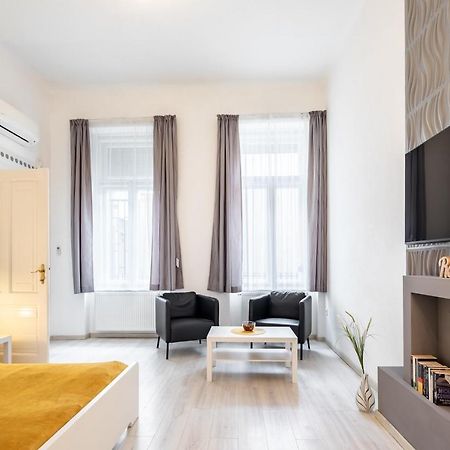 New, High Quality Apartment In The City Center Budapest Exterior foto